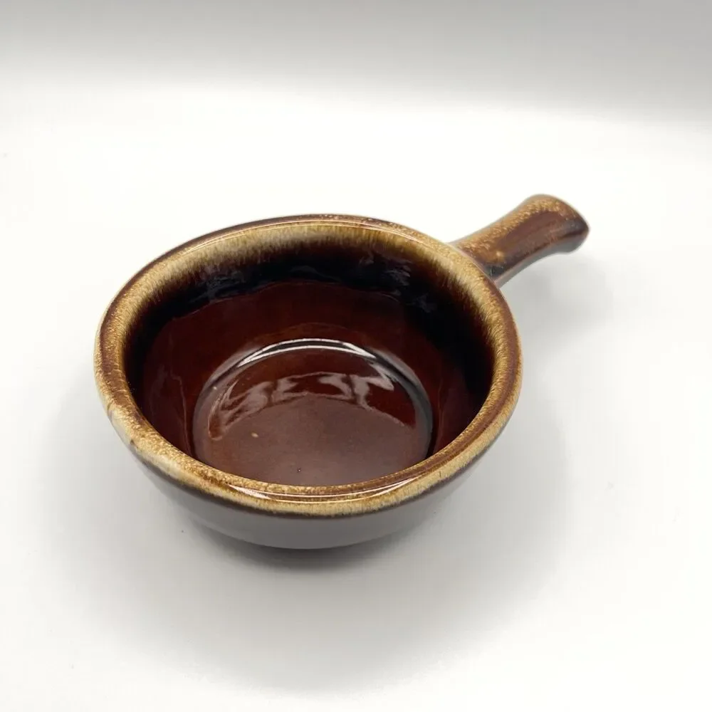 BROWN DRIP GLAZED POTTERY, HULL SOUP, CHILI BOWL W/HANDLE, USA, OVEN PROOF